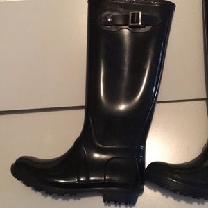 Black Rainboots